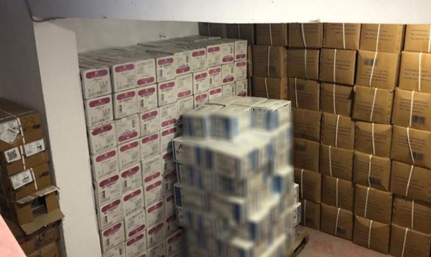 Antalya'da 977 Bin Kaçak Cerrahi Maske Yakalandı