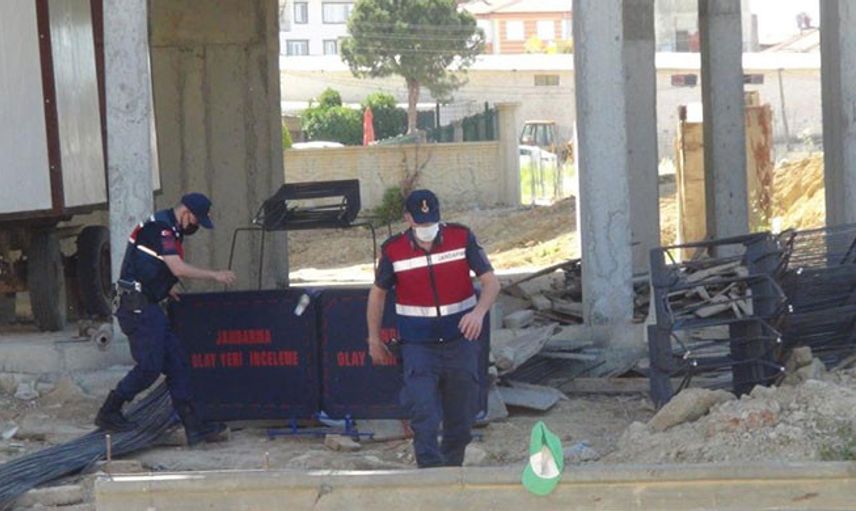 Antalya’da Kalıp Ustası 3 Katlı İnşaattan Düşerek Öldü