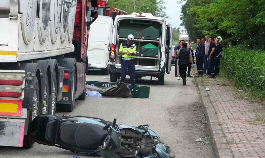 Antalya'da Motosiklet Kazası: Genç Hayatını Kaybetti