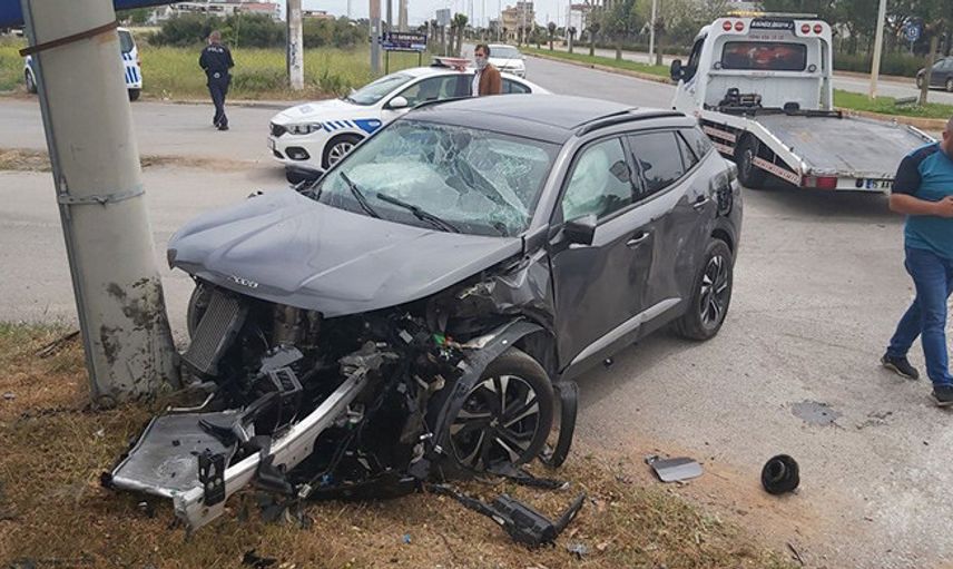 Antalya’da Trafik Kazasında 5 Kişi Yaralandı