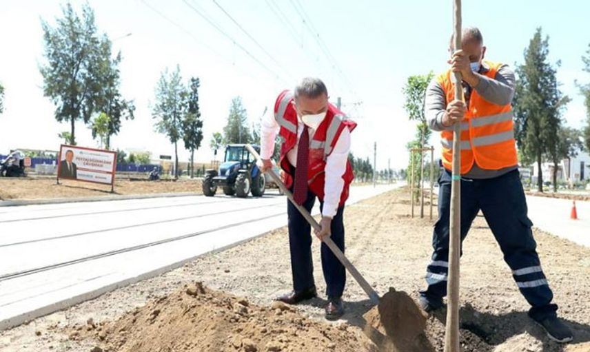 Antalya’da Tramvay Hattı Turunç Çiçeği Kokacak