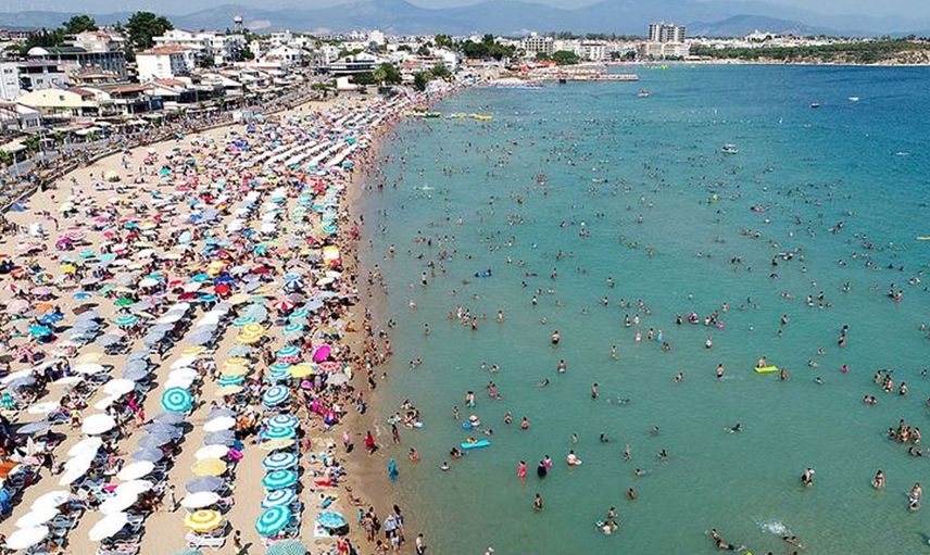 Antalya'da Turizm Sezonu Devam Ediyor, Uzmanlar Yeni Yılda Rekor Bekliyor!