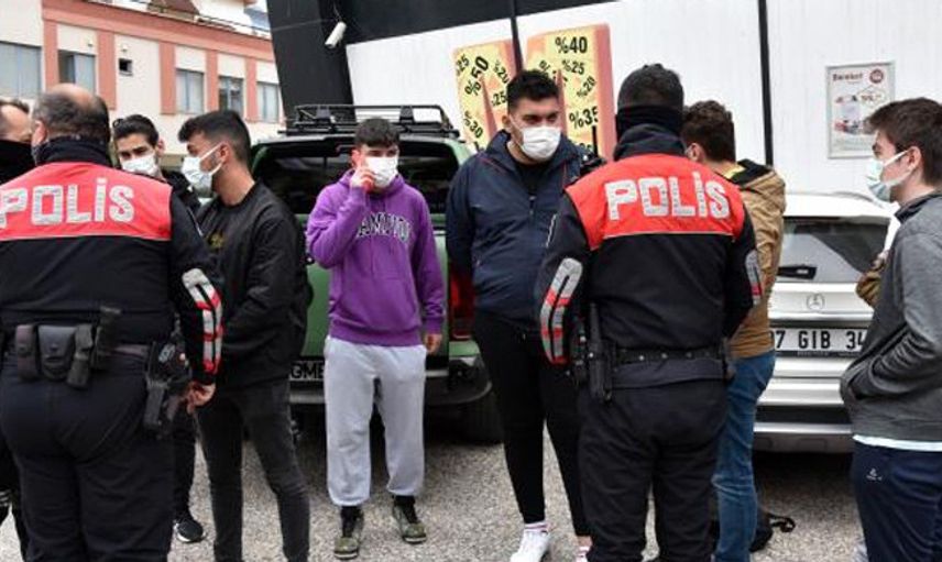 Antalya'da 'Uzun Namlulu Tüfek' Alarmı: 5 Gözaltı