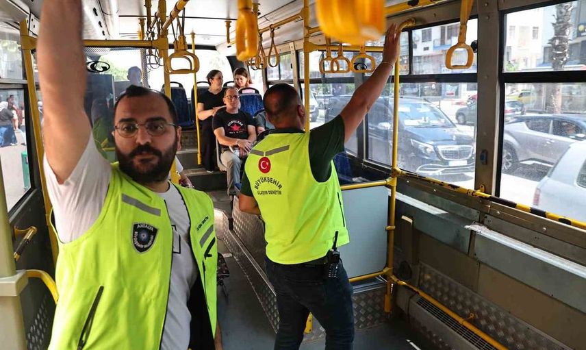 Antalya'da Yaz Sıcaklarında Otobüs Denetimleri Artıyor