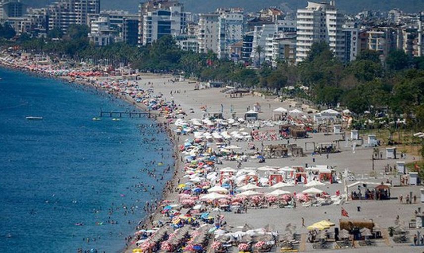 Antalya'ya 8 Ayda 10 Milyondan Fazla Turist Geldi
