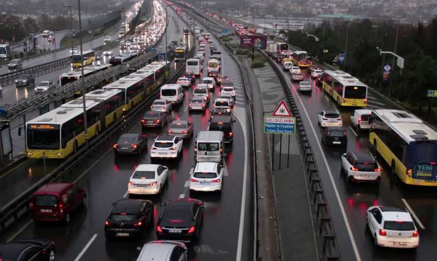 Araç sahipleri için yeni dönem: HGS plaka düzenlemeleri E-Devlet’ten yapılabilecek