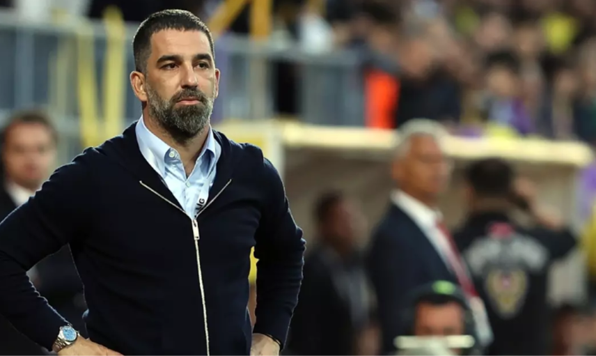 Arda Turan, Fenerbahçe maçında kırmızı kart gördü