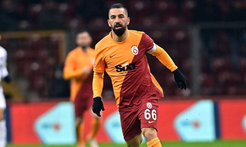 Arda Turan futbolu bırakıyor mu? Ünlü futbolcu kariyer planlarıyla ilgili ilk defa açıklama yaptı!