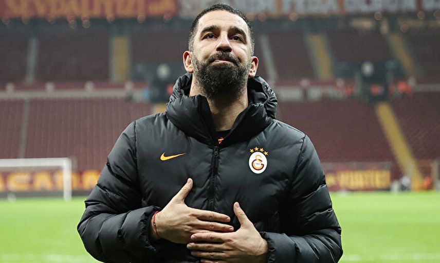 Arda Turan, Süper Lig'de oynanacak olan Adana Demirspor maçıyla Galatasaray formasına veda etmeye hazırlanıyor!