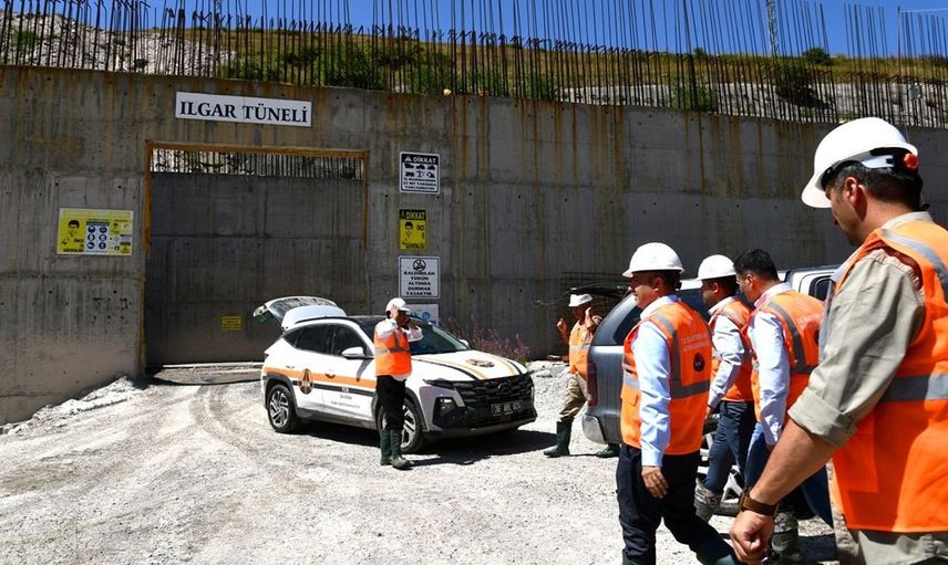 Ardahan Valisi Çiçek, Ilgar Tüneli İnşaatını İnceledi