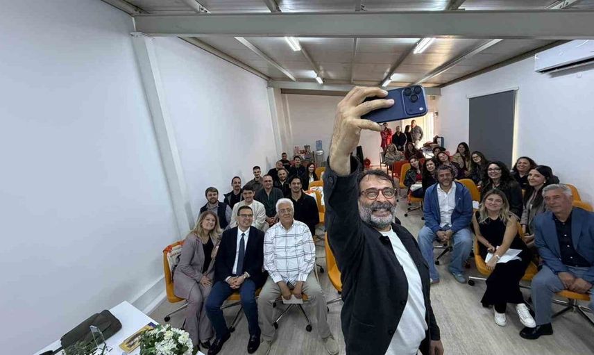 Arif Pişkin, Sennur Sezer Şiirleriyle Nilüfer'de Buluştu