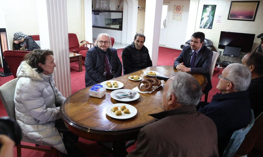 Arıkan, Emeklilerin Sığındığı Otelleri Ziyaret Etti: “20 Bin Lira Maaşla Geçinmek Mümkün Değil”