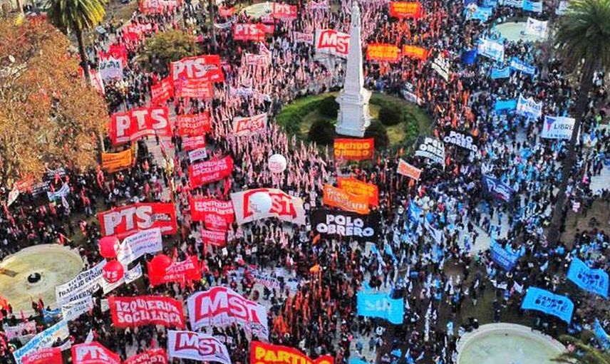 Arjantin ekonomik krizde: Dolar kuru 800'e çıkacak