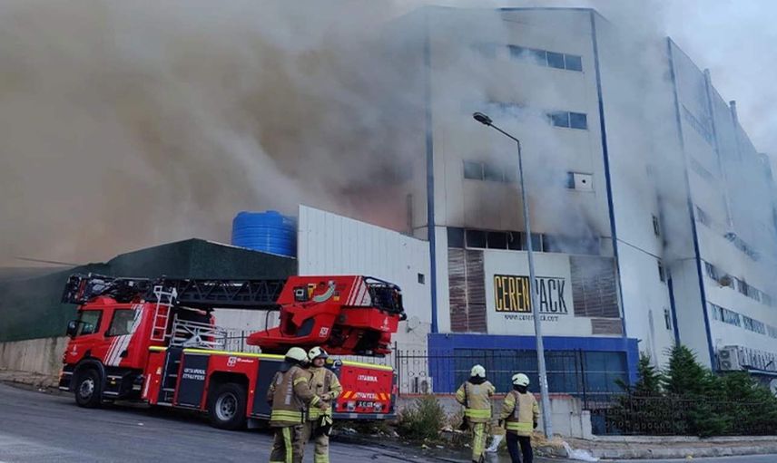 Arnavutköy’de korkutan yangın: Çok sayıda ekip bölgeye sevk edildi