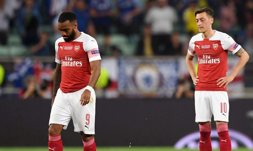 Arsenal'de Alexandre Lacazette Mesut Özil Krizi Yaşıyor!