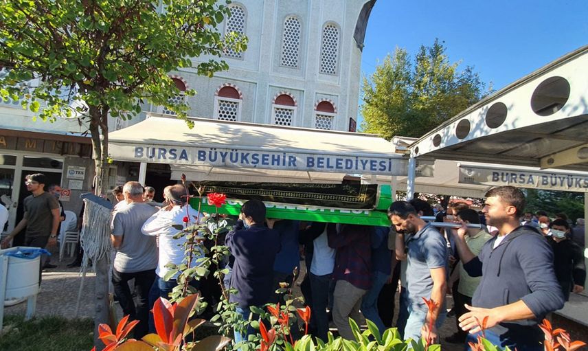 Aşı Karşıtı Savcının Babası Koronavirüs Nedeniyle Hayatını Kaybetti