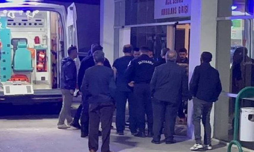 Askeri araç devrildi: Çok sayıda ekip bölgeye sevk edildi
