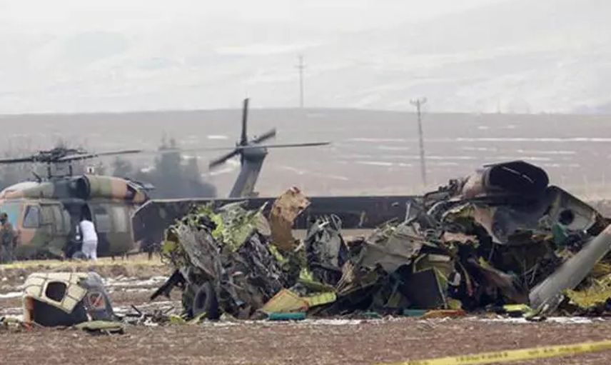 Askeri helikopter düştü: Ölü ve yaralılar var