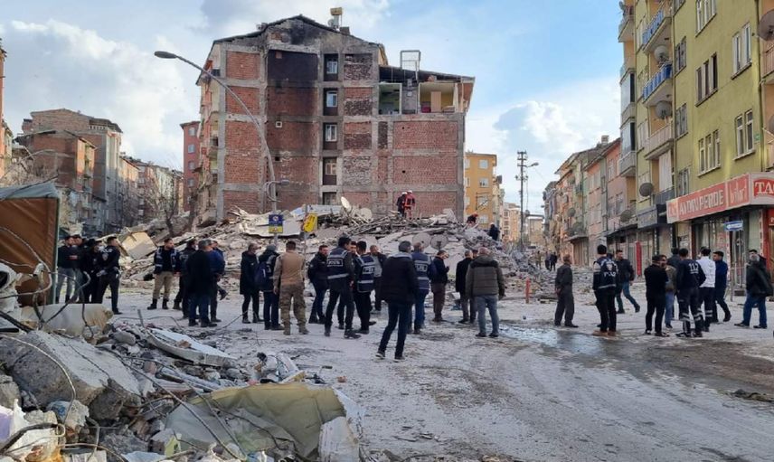 Asrın felaketinde son durum: Hayatını kaybedenlerin sayısı 47 bin 932 oldu