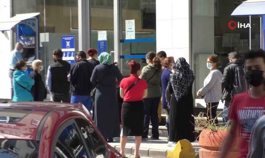 Avcılar'da Kadın Kavgasında Küfürler Hava Uçuştu