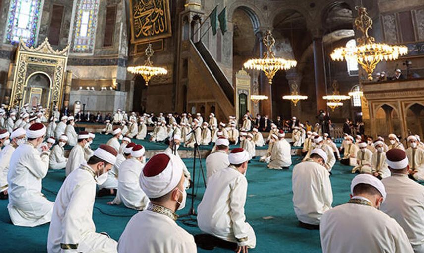 Ayasofya-i Kebir Cami-i'de Kur'an-ı Kerim Sesleri Yankılandı