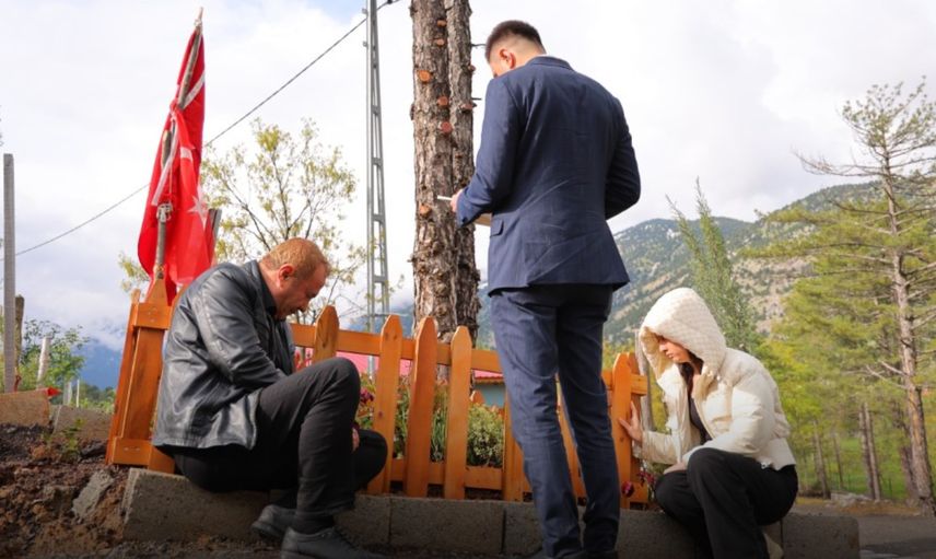Ayla Kara’nın oğlu Furkan Kara’dan Anneler Günü mesajı: “Annemle gurur duyuyorum”