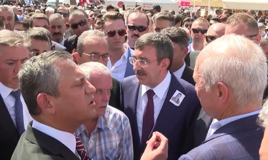 Ayşenur Eygi'nin Cenazesinde Dikkat Çeken Tartışma: Özel ve Kurtulmuş Neredeyse Birbirine Girecekti!