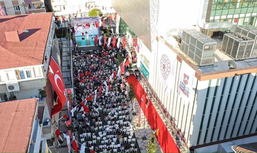 Sultangazi'de yunus emre gençlik ve spor merkezi hizmete açıldı