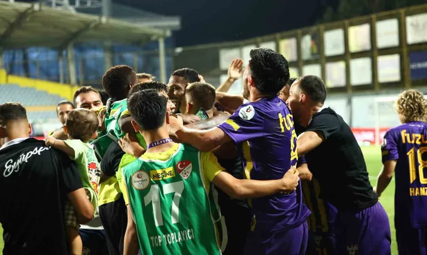 Eyüpspor, son dakika golüyle Alanyaspor'u geçerek üç puanı kaptı