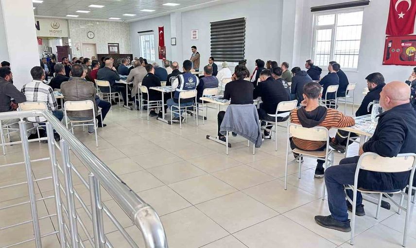Mardin'de hayat kurtaran ilk yardım eğitimi: Heimlich manevrası anlatıldı