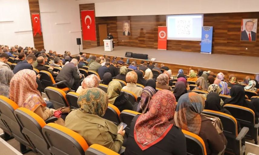 Bayburt'ta din görevlilerine yönelik istişare ve gelişim programı gerçekleştirildi