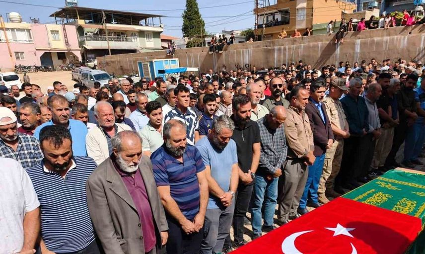Gemi faciasının ardından genç adamın naaşı, kardeşiyle yan yana defnedildi