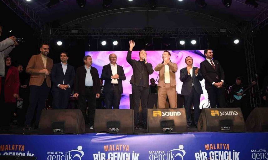 Gençlerin geleceği için irade gösteren malatya başkanı er, yatırımlarla dolu bir şehir vadediyor