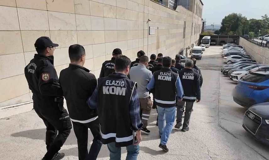 Elazığ'da tefecilik operasyonunda 4 kişi tutuklandı