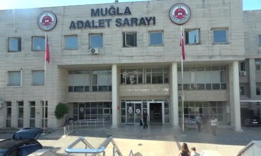 Muğla'da yurt dışına kaçma girişiminde bulunan FETÖ üyeleri adliyeye sevk edildi