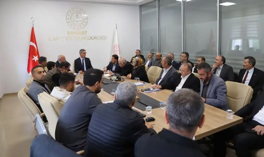 Bayburt'ta taşımalı eğitim toplantısında çözümler masaya yatırıldı