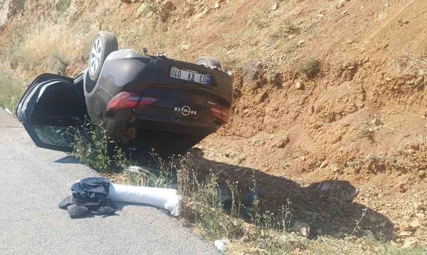 Bilecik’te trafik kazası: Otomobil takla attı, iki kişi yaralandı