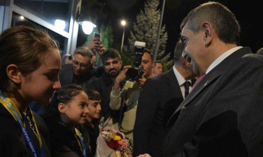 Erzurum'un judocuları Balkan zaferleriyle döndü