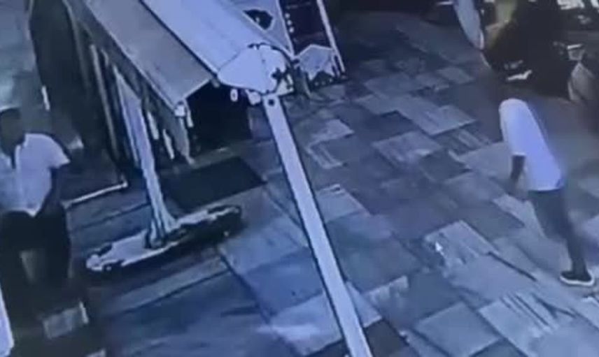 Fatih'te camide çanta hırsızlığı: 15 bin euro ve 94 bin lira çalındı