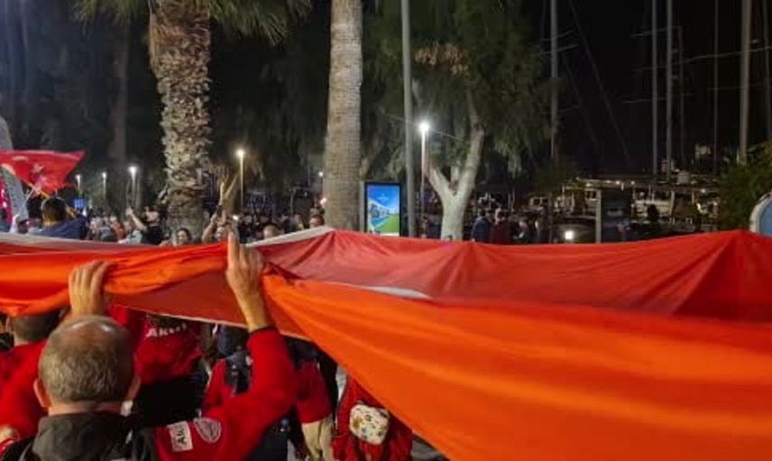Bodrum'da Cumhuriyet coşkusu: Fener alayı ve konserle kutlama yapıldı