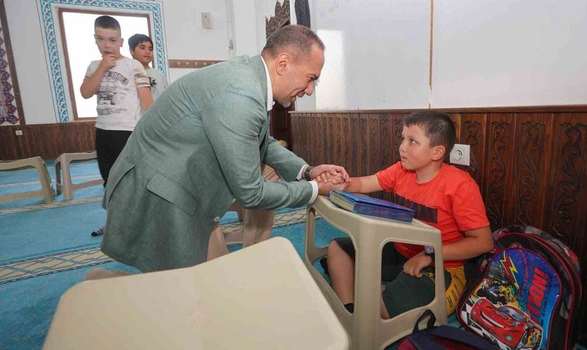Başkan Özdemir’den yaz Kur’an kursu öğrencilerine ziyaret