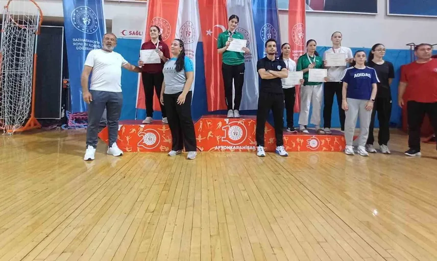 Kartepeli sporcu hayrunisa sadan, analizde fark yarattı ve Türkiye şampiyonu oldu
