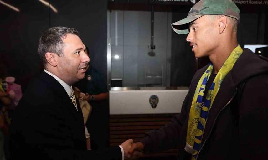 Mason Greenwood İstanbul'a geldi, taraftarlar yoğun ilgi gösterdi