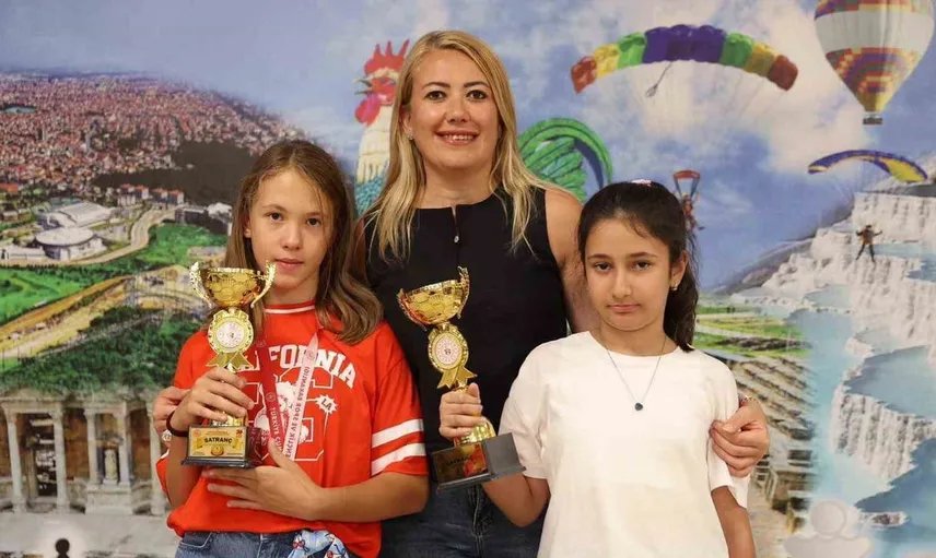 Merkezefendi'de zafer bayramı turnuvasında ödüller sahiplerini buldu