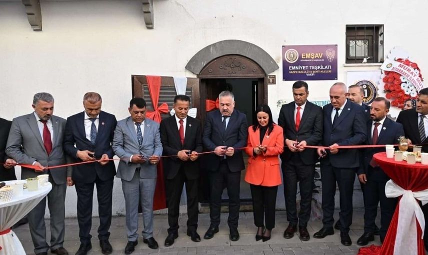 Diyarbakır'da EMŞAV hizmet binası açıldı