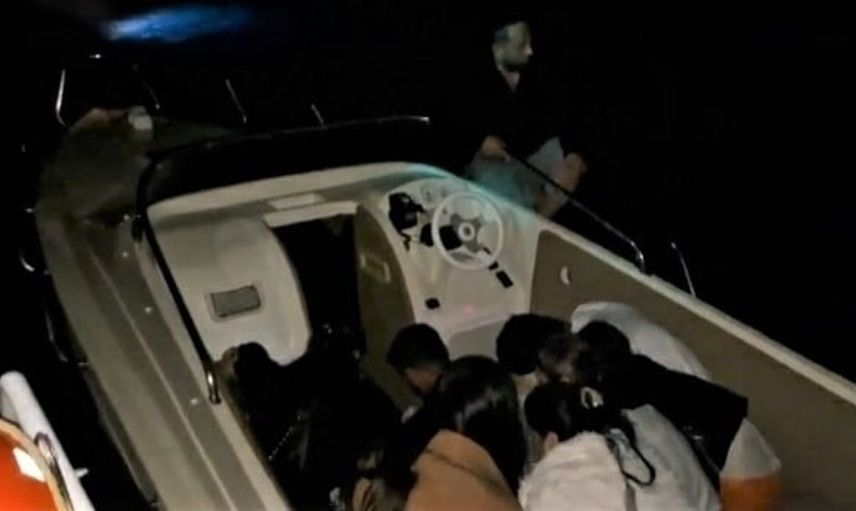 Bodrum açıklarında göçmen operasyonu: 15 kişi kurtarıldı, 2 gözaltı alındı