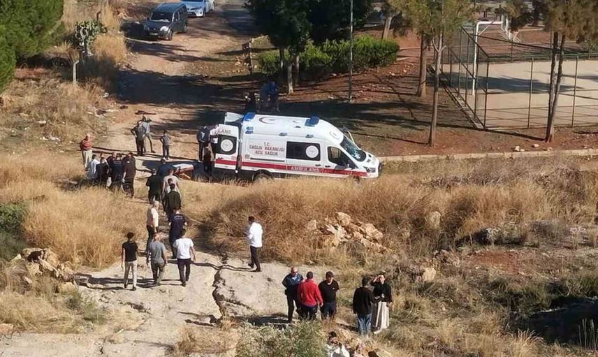 30 metrelik uçurumdan yuvarlanan otomobilde bir yaralı