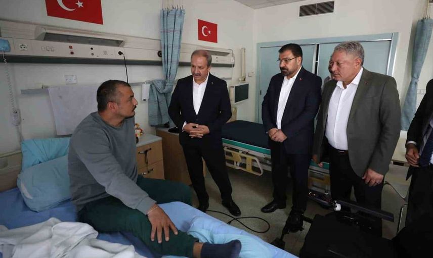 Türk gazilerine selam durdu: Sağlık-Sen'den vefalı ziyaret