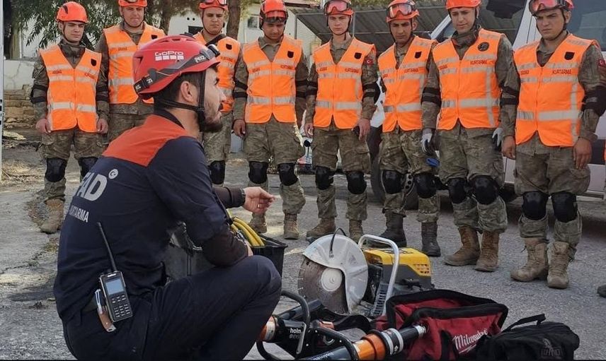 Şırnak'ta olası afetler için arama ve kurtarma eğitimleri devam ediyor