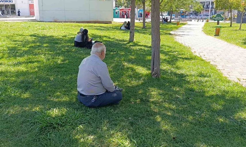 Şanlıurfa'da hava sıcaklığı 48 dereceyi buldu
